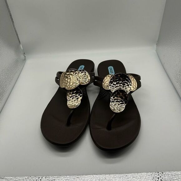Oka-B Hammered Metal Disc Brown Thong Sandals - Picture 2 of 11